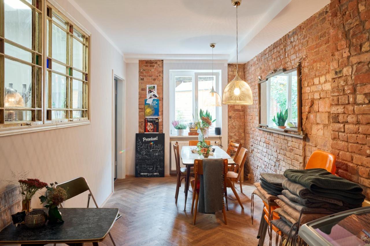 Beautiful And Cozy Remise For Up To 6 Guests Apartman Berlin Kültér fotó